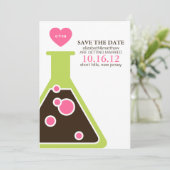 Invitation Chimie Parfaite Mariage Enregistrez la Date (Debout devant)