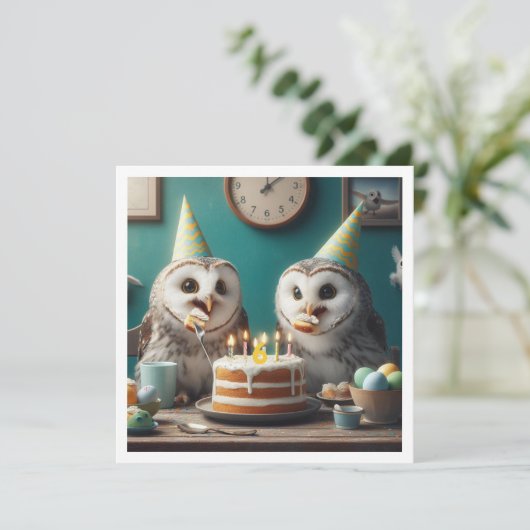Invitation Chouettes mangeant gâteau, drôle d'invitation d'an (Debout devant)