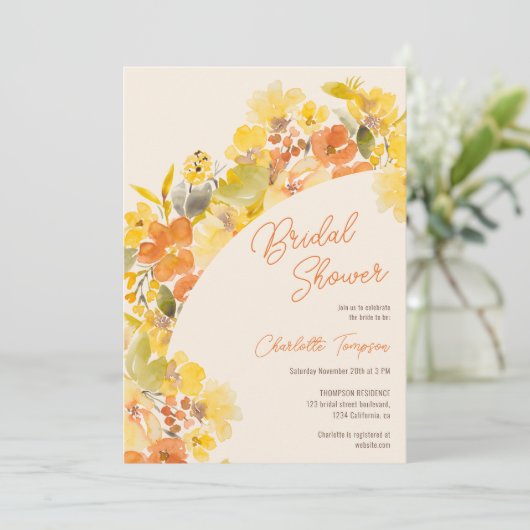 Invitation Chute boho jaune fleurs script douche nuptiale (Debout devant)