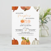 Invitation Chute de notre petit citrouille jumeau à un annive (Debout devant)