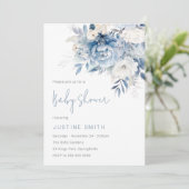 Invitation Ciel bleu et Baby shower de fleurs blanches (Debout devant)
