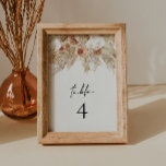 Invitation CIERA Boho Terracotta Pampas Desert Numéros de tab<br><div class="desc">Ce numéro de table est composé d'herbe de pampas sèche bohème, de fleurs crémeuses en terre cuite et d'une police de script simple. Modifiez facilement le numéro de table et ajoutez "quantité 1" à votre panier. Modifiez le nombre et répétez le nombre de vos tables. Ce numéro de table est...</div>