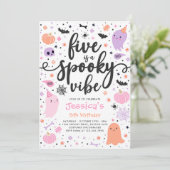 Invitation Cinq Est Un Vibe Spoe Halloween Fantôme Anniversai (Debout devant)