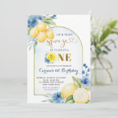 Invitation Citron bleu floral principal Squeeze premier anniv (Debout devant)