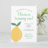 Invitation Citron jaune premier anniversaire à un anniversair (Debout devant)