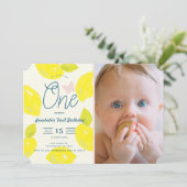 Invitation Citron peint à la main et chèque rose Premier anni (Debout devant)