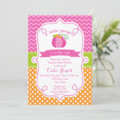 Invitation Citrouille d'automne Baby shower, Citrouille fille (Debout devant)