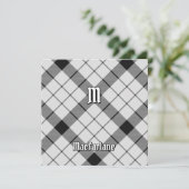 Invitation Clan MacFarlane Tartan noir et blanc (Debout devant)