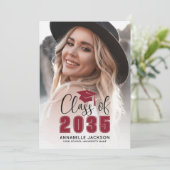 Invitation Class Of 2026 Red Graduate Photo Graduation (Debout devant)