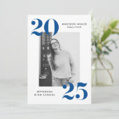 Invitation Classe Bold de 2025 Blue Photo Graduation Party (Debout devant)