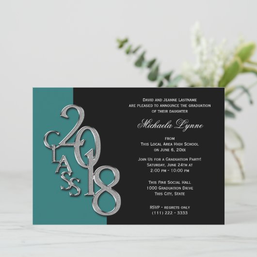 Invitation Classe de 2018 Grad Silver avec option de couleur (Debout devant)