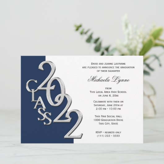Invitation Classe de 2022 Grad Silver avec option de couleur  (Debout devant)