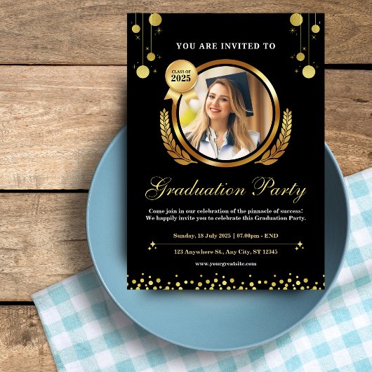 Invitation Classe de 2025 Black & Gold Elegant Graduation