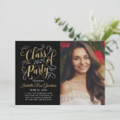 Invitation Classe de 2025 Black Gold Graduation Party Photo (Debout devant)