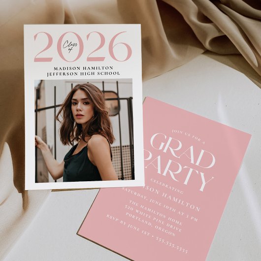 Invitation Classe moderne de 2025 Pink Photo Graduation Party