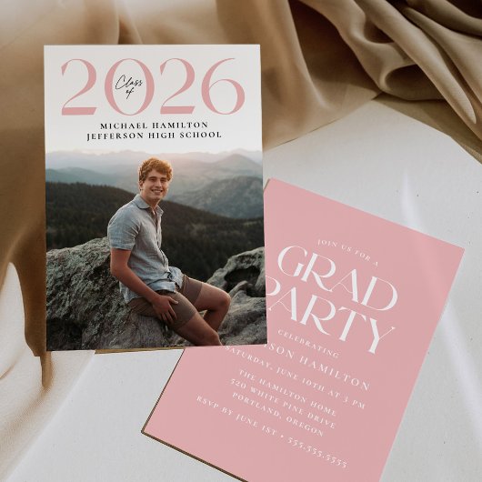Invitation Classe moderne de 2025 Pink Photo Graduation Party