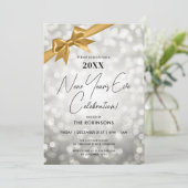 Invitation Classé New Years Eve Party Argent Bokeh Gold Bow (Debout devant)