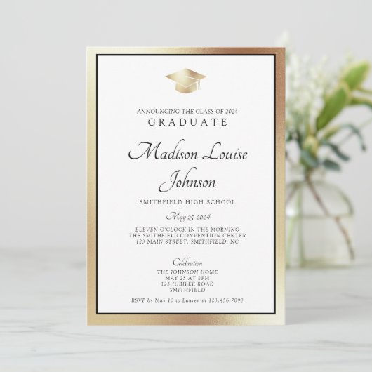 Invitation Classic Script Gold Photo Graduation (Debout devant)