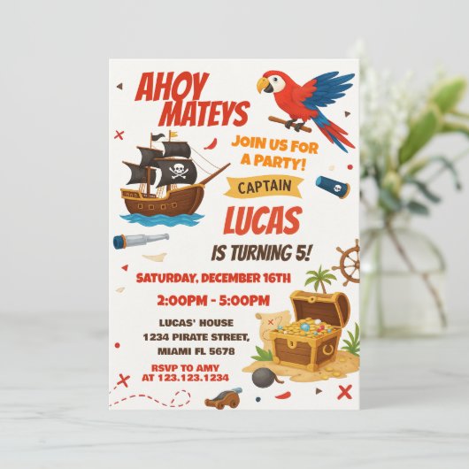 Invitation classique d'anniversaire de pirate (Debout devant)