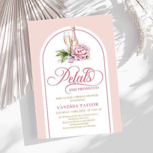 Invitation classique rose et or avec design d'arch