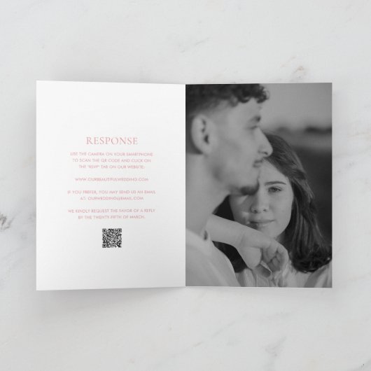 Invitation Clean Pink QR Code Mariage élégant (Intérieur)