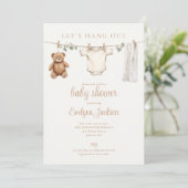 Invitation Clothesline Neutral Baby Shower Photo QR Code (Debout devant)