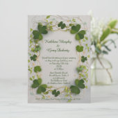 Invitation Clover de Shamrock irlandais traditionnel (Debout devant)