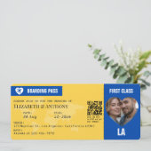 Invitation Cobalt Blue & Lemon Yellow Boarding Pass Wedding (Debout devant)