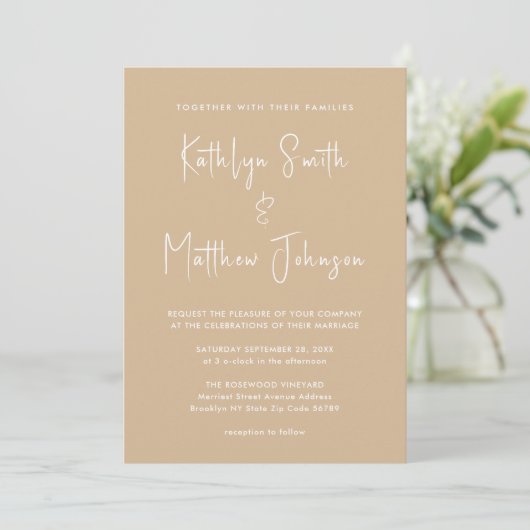 Invitation Code QR Beige Tout en un Mariage de script moderne (Debout devant)