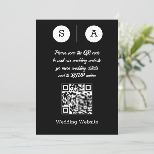 Invitation Code QR noir et blanc, simple et chic (Debout devant)