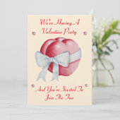 Invitation Coeur rouge romantique avec la fête de la Saint-Va (Debout devant)