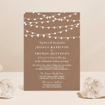 Invitation Collection de Mariages Rustic Kraft<br><div class="desc">Simple mais élégant, les lampes à cordes de la collection rustique Kraft mariage est un design époustouflant avec de belles lumières à cordes blanches suspendues sur un arrière - plan à effet Kraft, qui est parfait pour toute célébration mariage rustique. Ces invitations peuvent être personnalisées pour votre occasion spéciale et...</div>