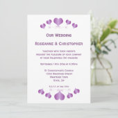 Invitation Conception de cœurs violets pour un mariage (Debout devant)