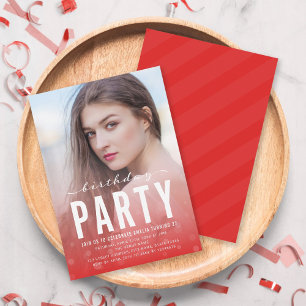 Invitation Confetti rouge moderne n'importe quel âge Photo fê