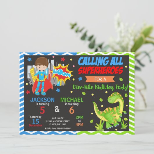 Invitation conjointe d'anniversaire de super-héros (Debout devant)