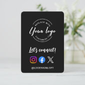 Invitation Connectons-nous ! Code QR du logo du site de média (Debout devant)