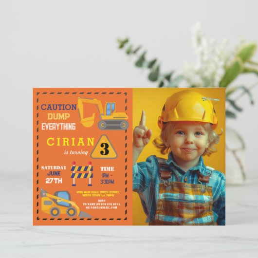 Invitation Constructeur de construction Digger Camion fête d' (Debout devant)