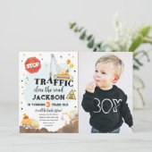Invitation Construction Jaune Camion Camion Boy Anniversaire  (Debout devant)