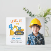 Invitation Construction Truck Level Up Photo Boy 4e anniversa (Debout devant)