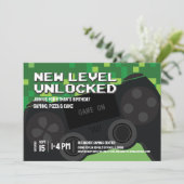 Invitation Contrôleur de jeu de niveau nouveau pixelisé pour  (Debout devant)