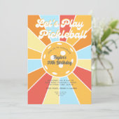 Invitation Cool de la fête de Pickleball Retro Sunburst Strip (Debout devant)