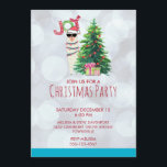 Invitation Cool Llama | Arbre de Noël avec fête des présentat<br><div class="desc">Une invitation à la fête de noël avec une drôle d'illustration. Un mignon lama portant des lunettes de soleil noires et un chapeau de santa rouge. Derrière un sapin de Noël avec des cadeaux festifs. Le mot Joy écrit au-dessus de sa tête dans une police de vacances colorée. Arrière -...</div>