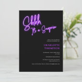 Invitation Cool neon violet retro surprise photo Sweet 16 (Debout devant)