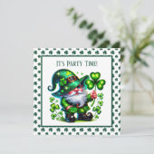 Invitation Cool shamrock tiled pattern leprechaun (Debout devant)
