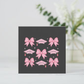 Invitation Coquette Bow Graduation Palette rose 2025 (Debout devant)