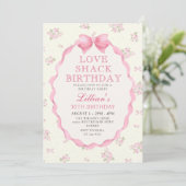 Invitation Coquette Pink Bow Love Shack Anniversaire Invitati (Debout devant)