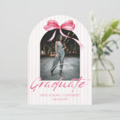 Invitation Coquette Pink Ribbon Arch Photo Graduation (Debout devant)