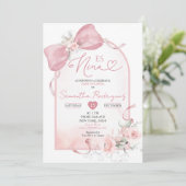 Invitation Coquette rose pâle Baby shower Floral Es Nina (Debout devant)