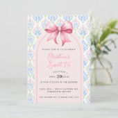 Invitation Coquette Sweet 16 Ruban Rose (Debout devant)