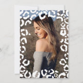 Invitation Corail blanc moderne Cheetah Leopard Sweet 16 Phot (Dos)
